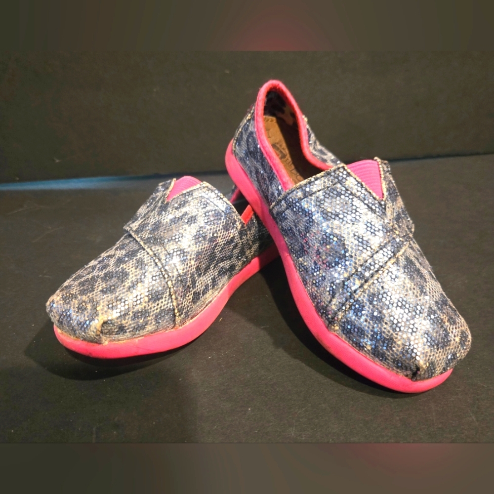 Toddler Bob's Slip On Shoes Size 7 Toddler